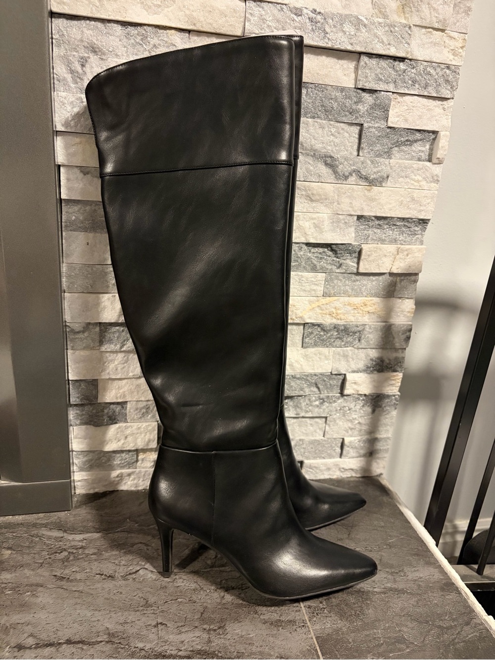 Classic Black Leather Knee-High Stiletto Boots - New